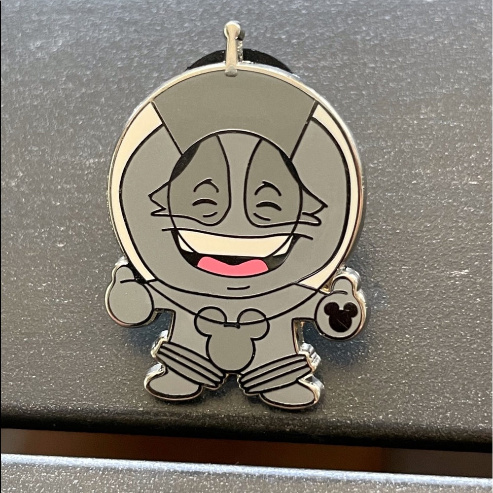 Disney's "Deebees" Collection Hidden Mickey Pin #5 of 5
